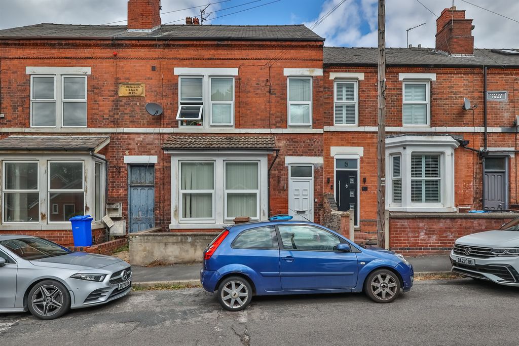 Property photo 1 of 18