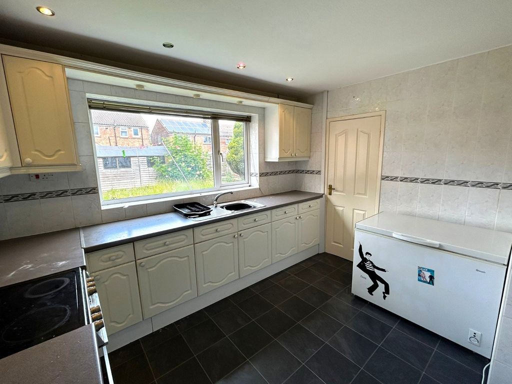 Property photo 3 of 12 Picture No. 13