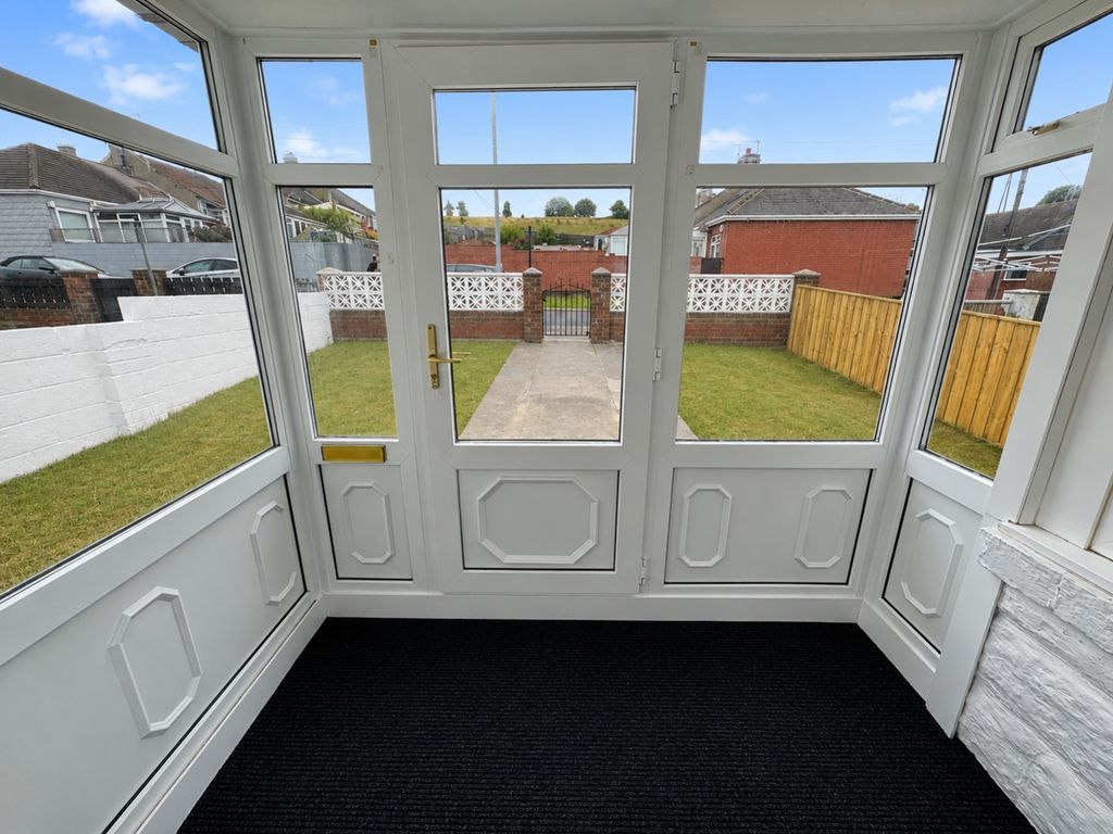 Property photo 2 of 11 8C77B122-E8A1-4D5D-8Ea0-B2061501500F