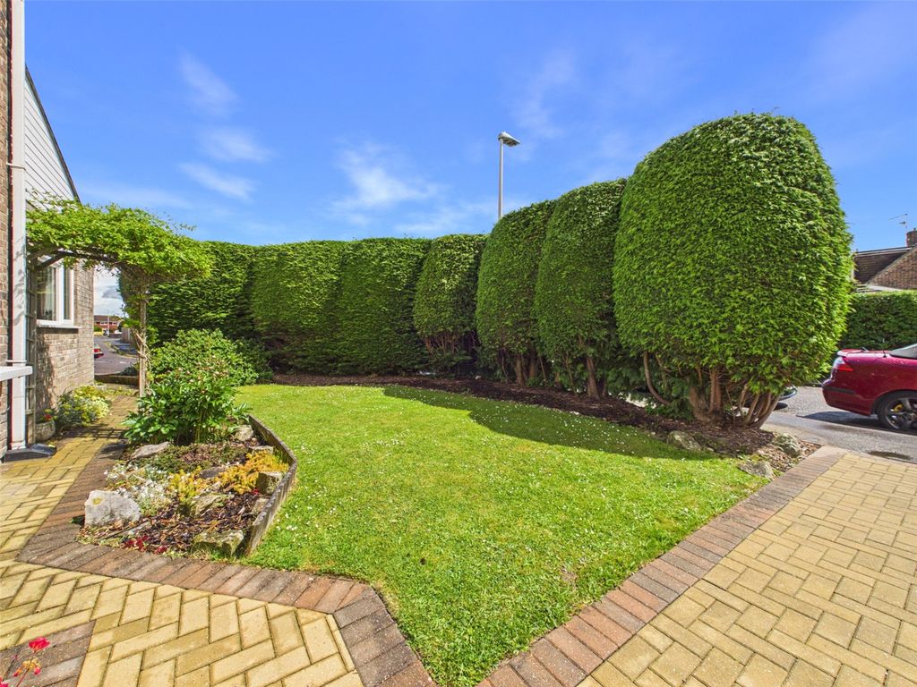 Property photo 2 of 28 Picture No. 09