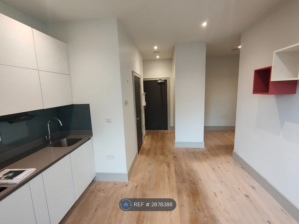 Property photo 1 of 6 Flat From Window End (Bedroom In Right Corner)