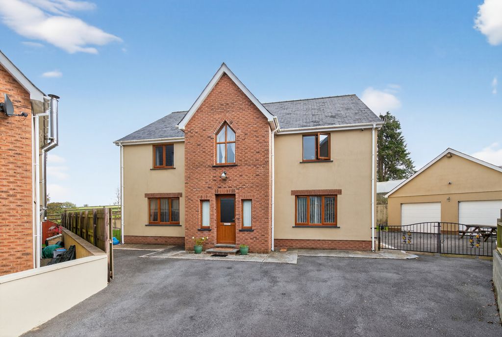 Property photo 1 of 20