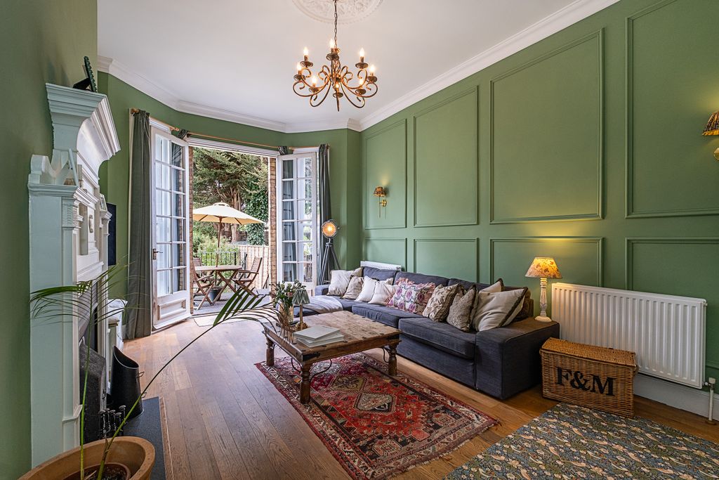 Property photo 1 of 19