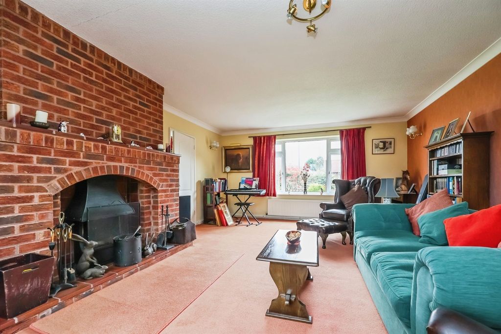 Property photo 2 of 17