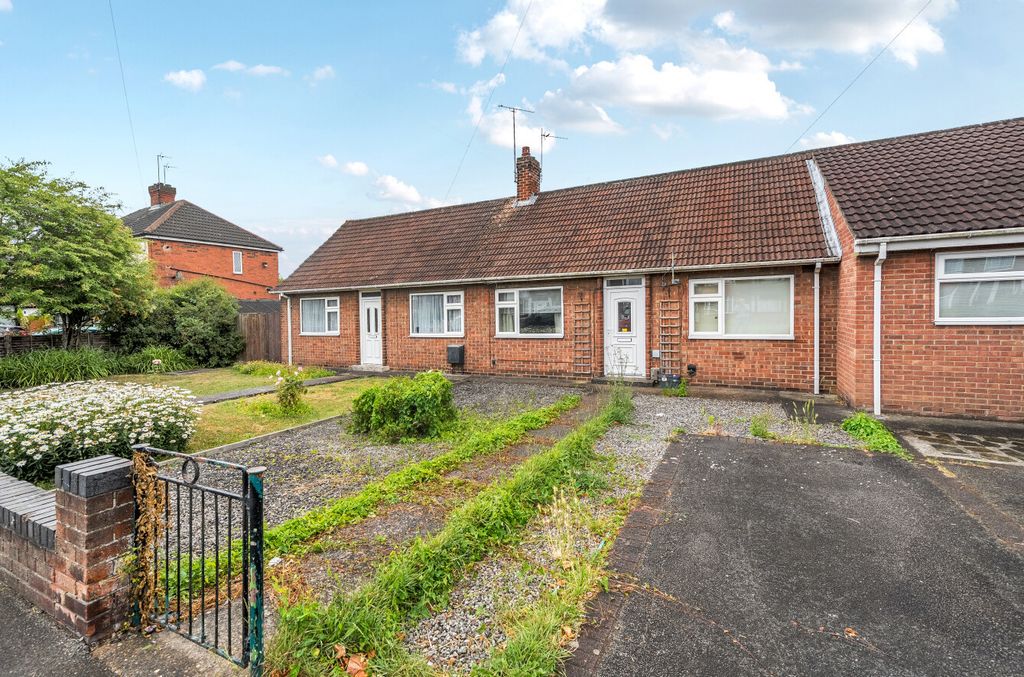 Property photo 1 of 10 1326792-1-687639c...