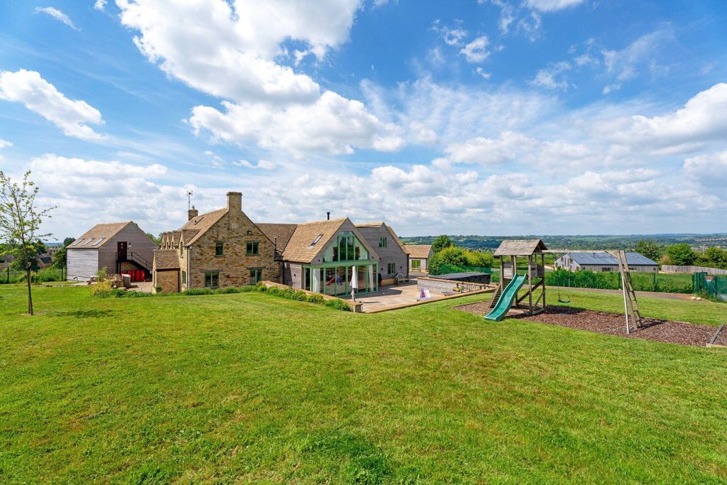 Property photo 1 of 24