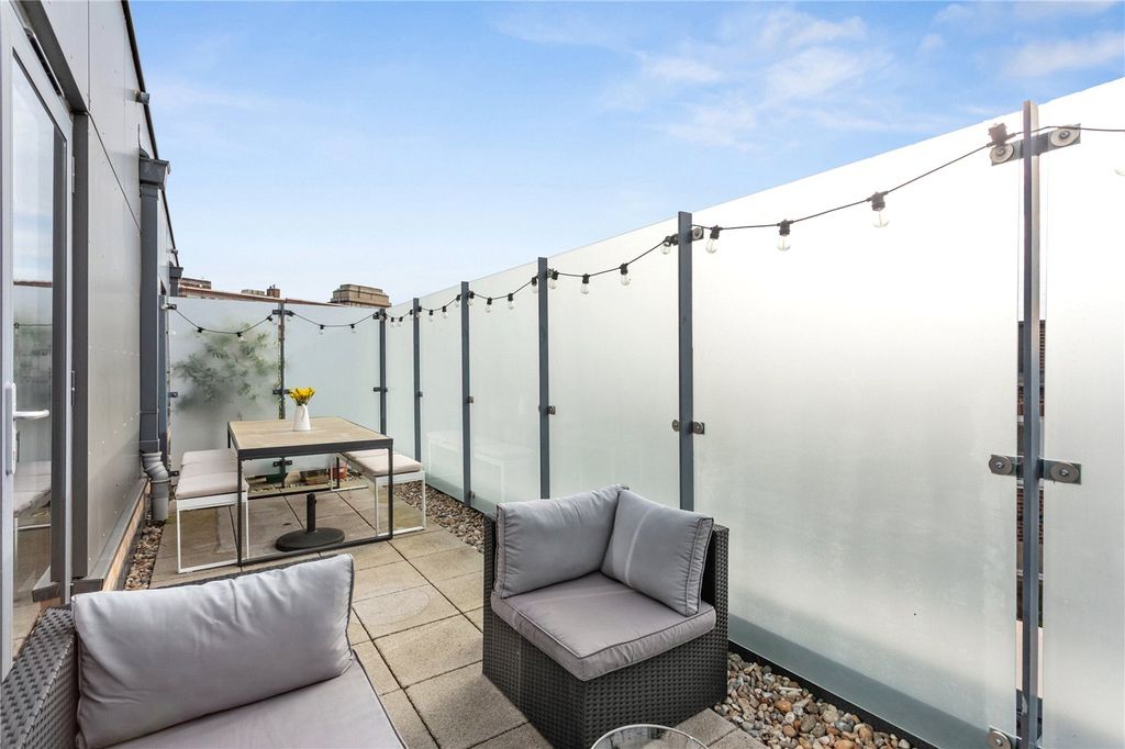 Property photo 2 of 13 Picture No. 02