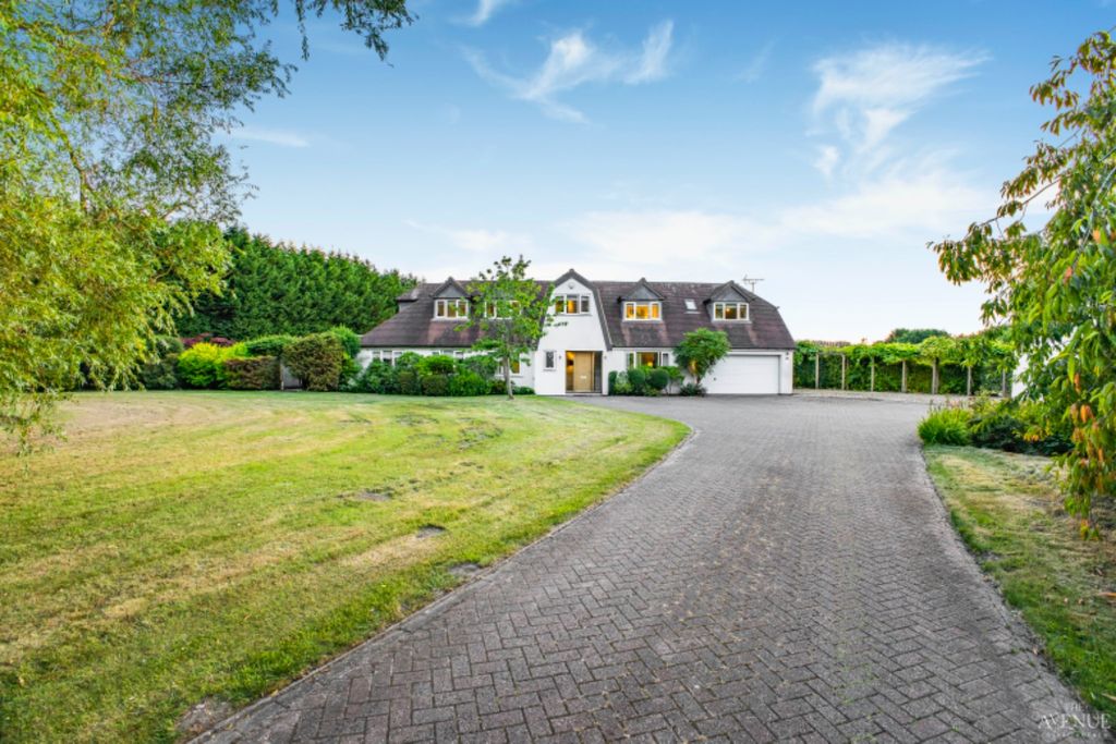 Property photo 1 of 36 4035431