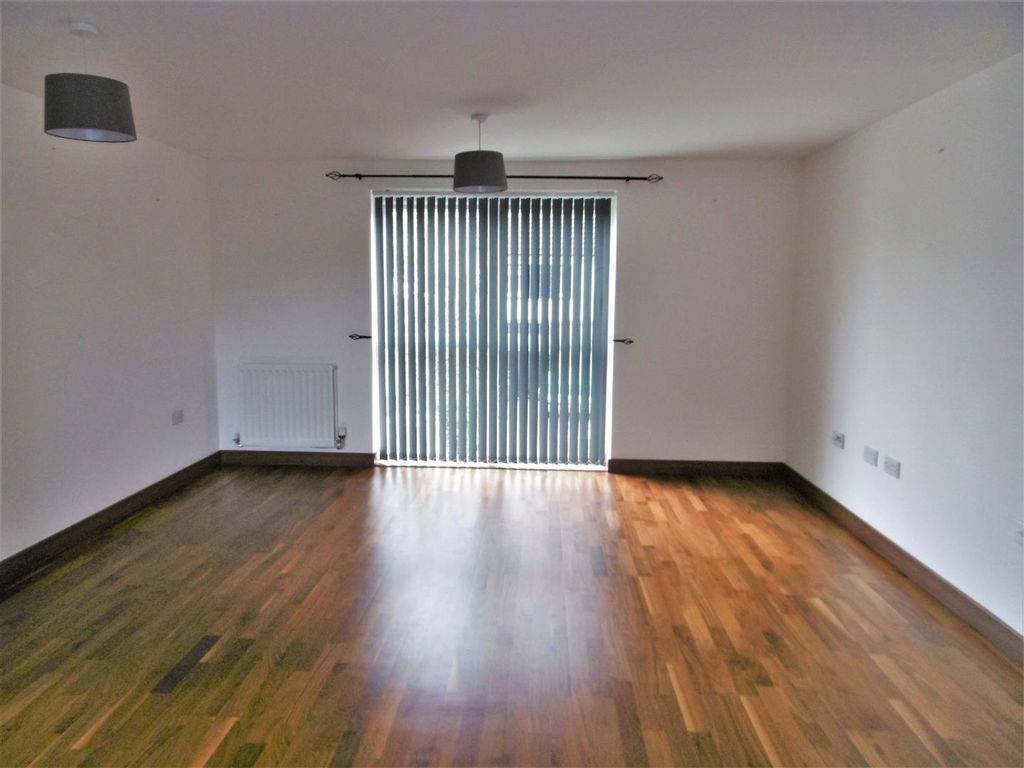 Property photo 2 of 7 Lounge.Jpg