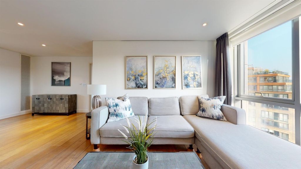 Property photo 3 of 22 24.Jpg