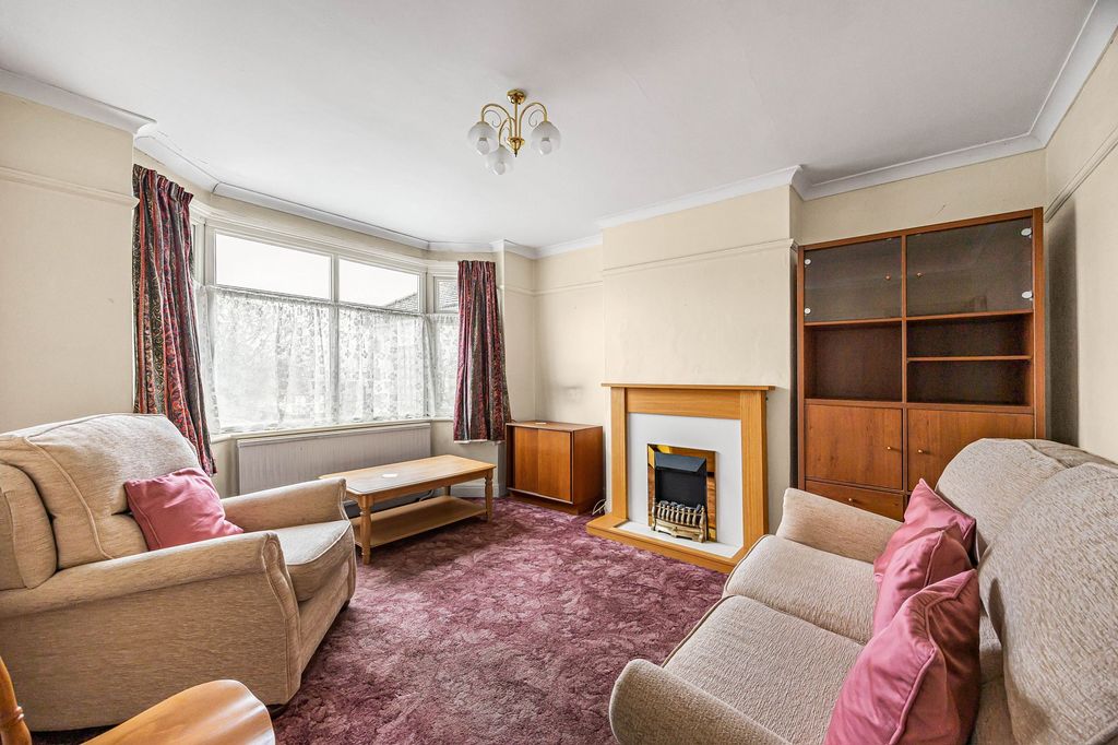 Property photo 2 of 14