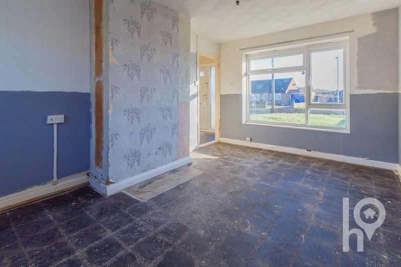 Property photo 3 of 9 Photo 1