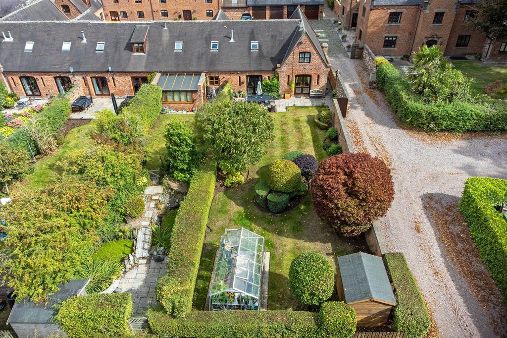 Property photo 2 of 30