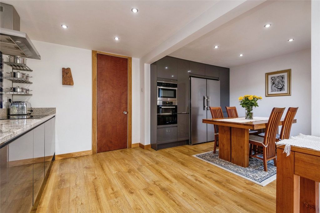 Property photo 2 of 31 Picture No. 47