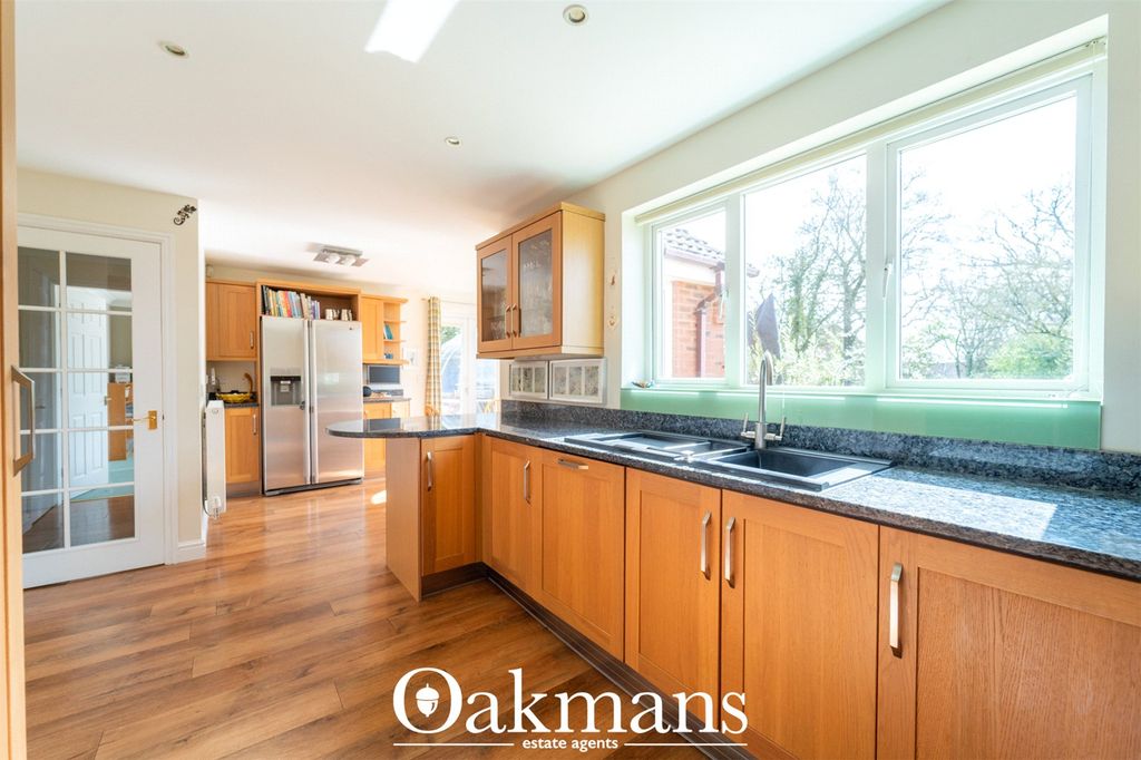 Property photo 3 of 43 Picture No. 25