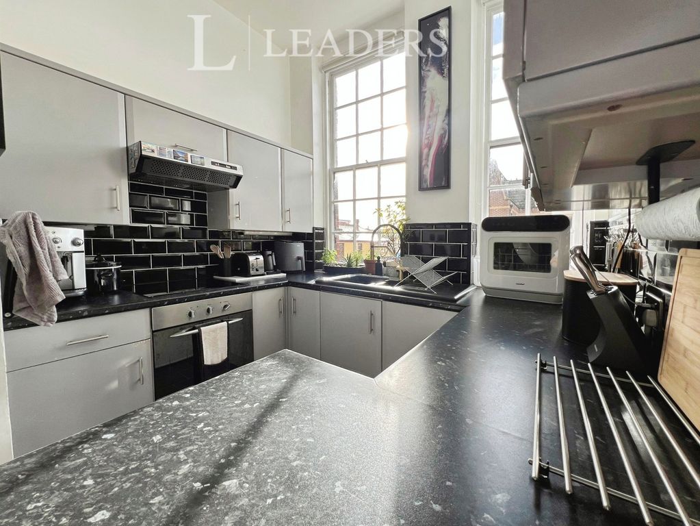 Property photo 3 of 11 Pbox-Img.Jpg
