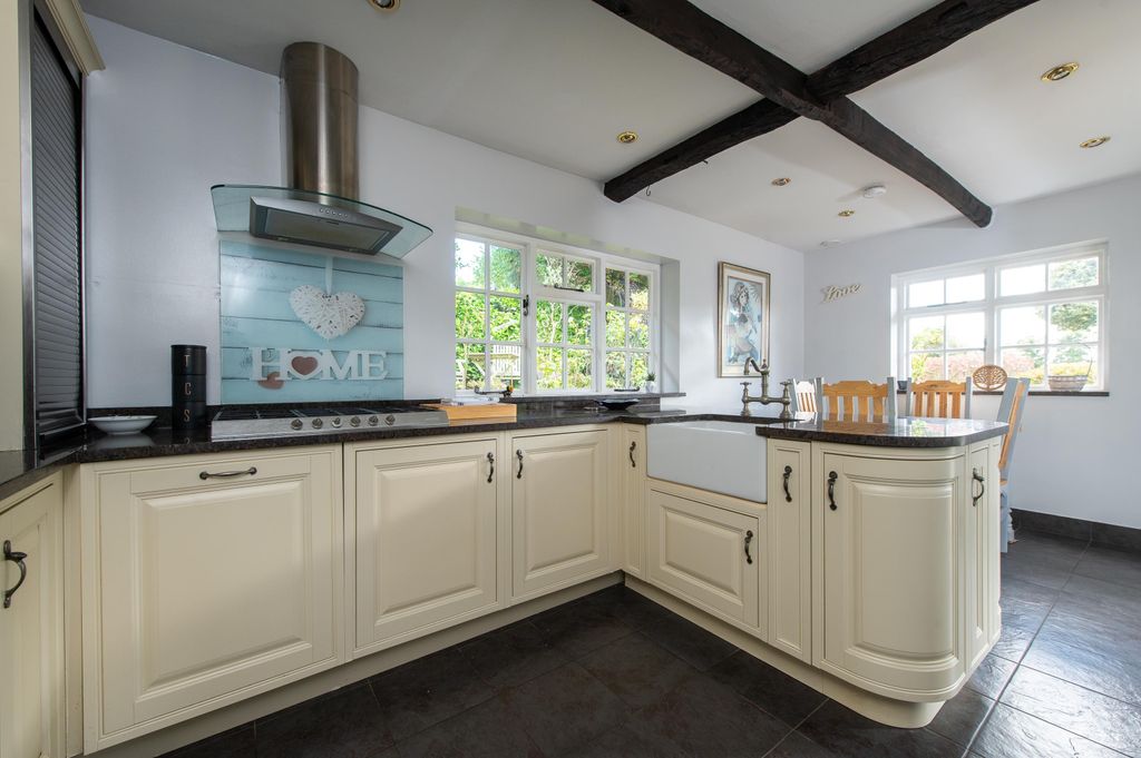 Property photo 3 of 33 Image