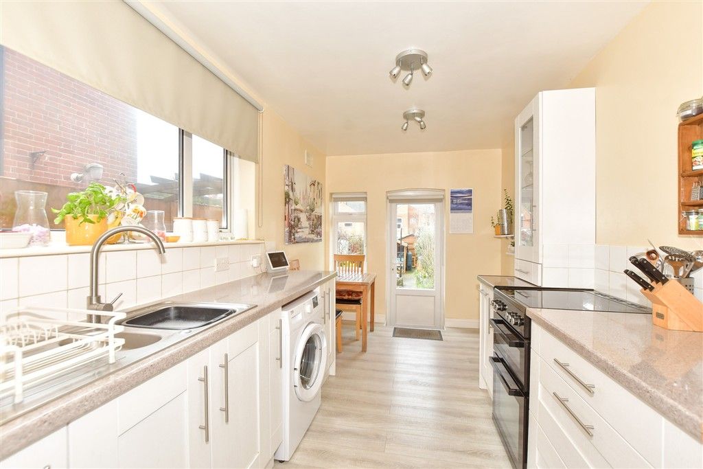 Property photo 3 of 16 Kitchen/ Breakfast Room