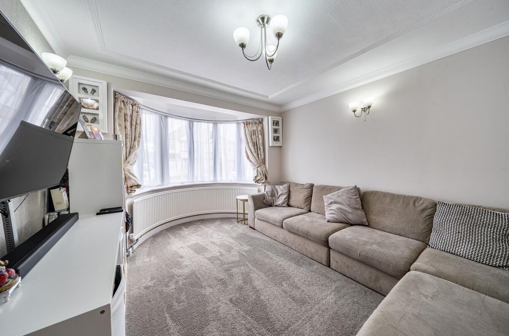 Property photo 2 of 10 Davidson Frost-Wellings, Dfw, Derby Avenue, Harrow