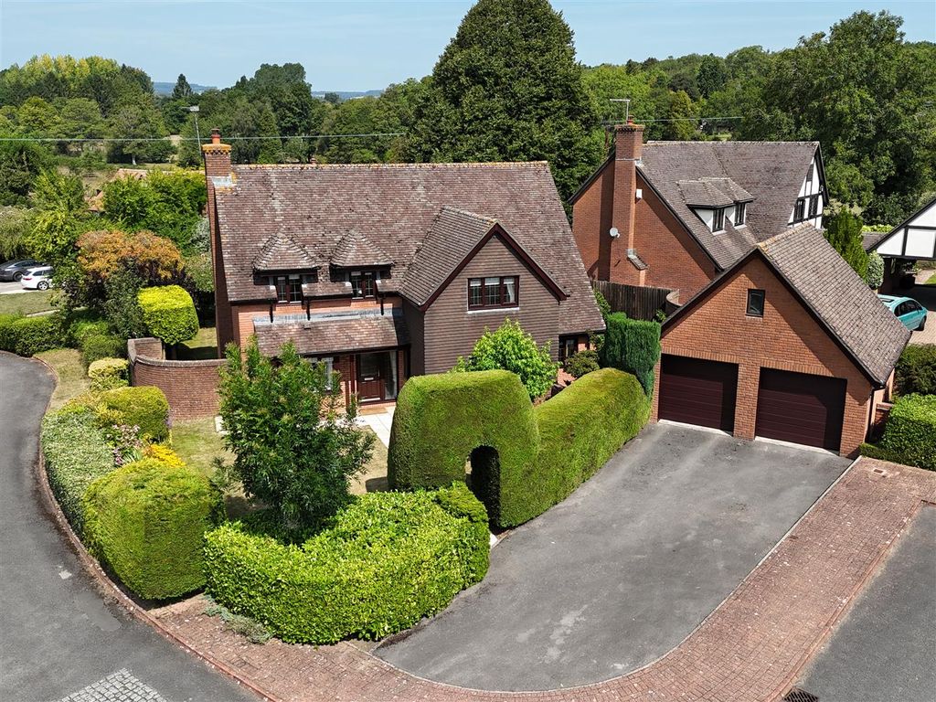 Property photo 1 of 34 21 Badgers Meadow