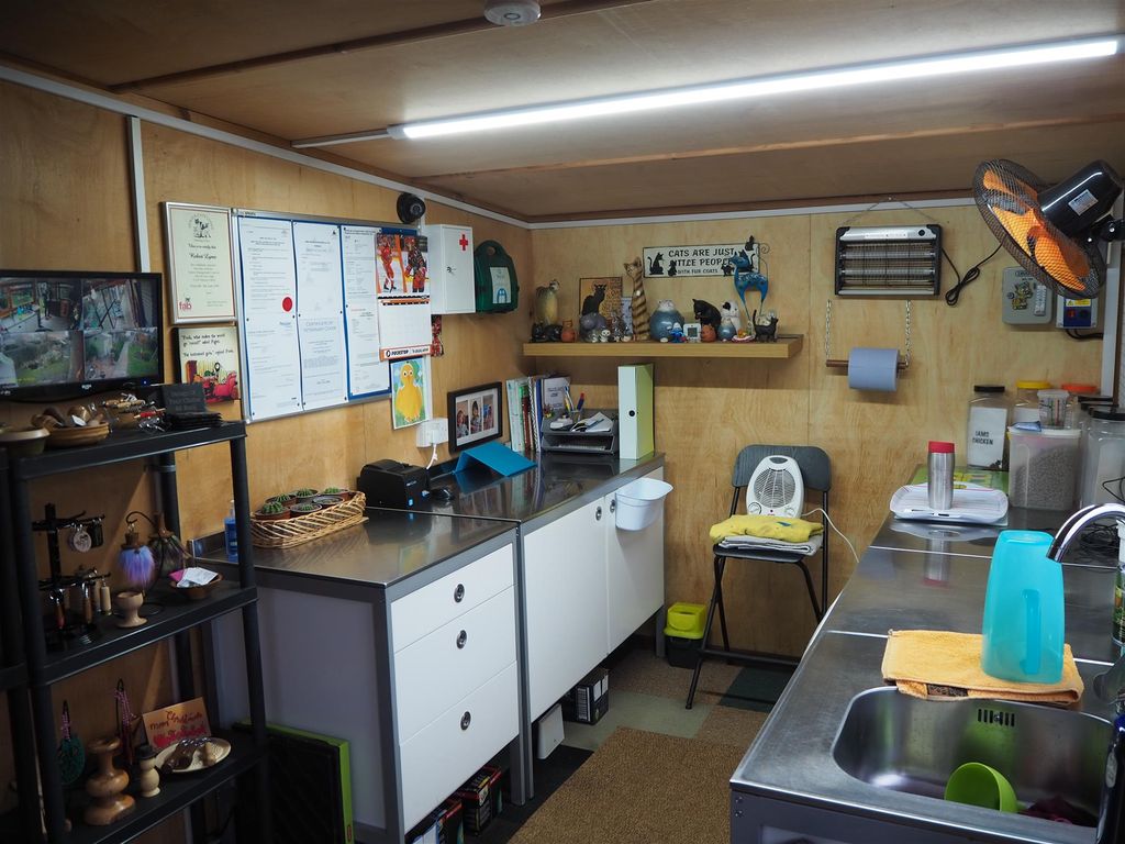 Property photo 3 of 15 Photo 2