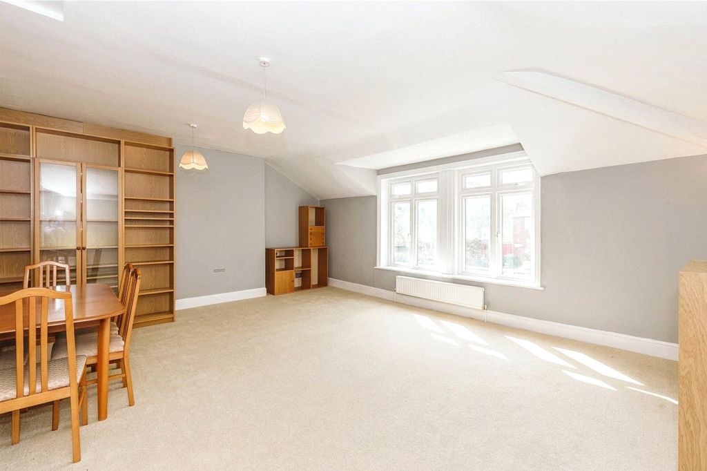 Property photo 2 of 16 Picture No. 35