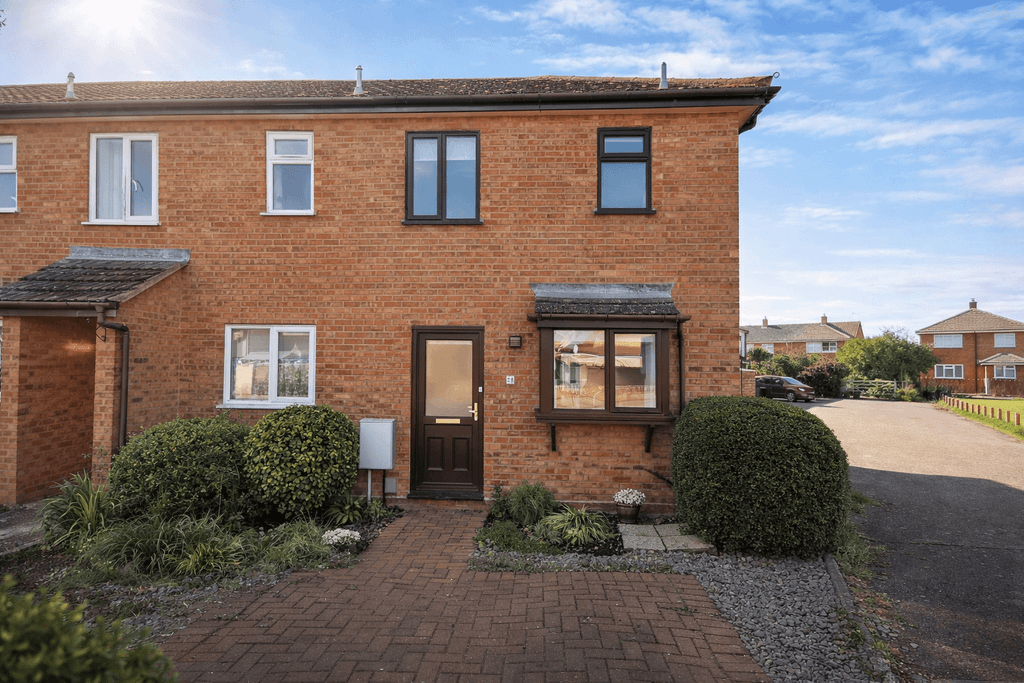 Property photo 1 of 11 2 Bed End Terrace For Sale Chatsworth Road, West Mersea Co5