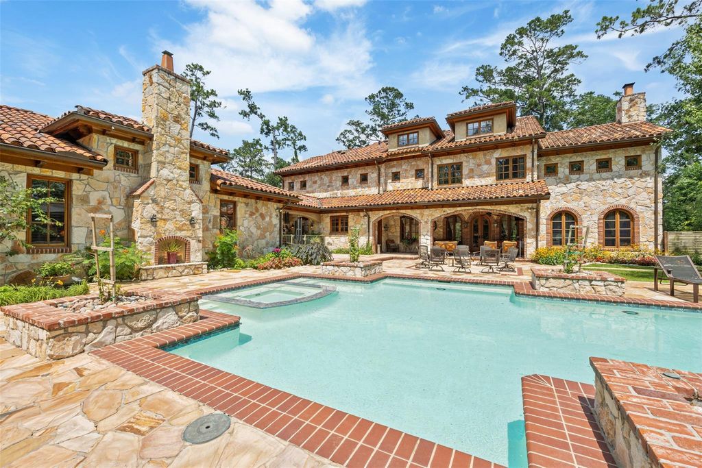 Property photo 2 of 42