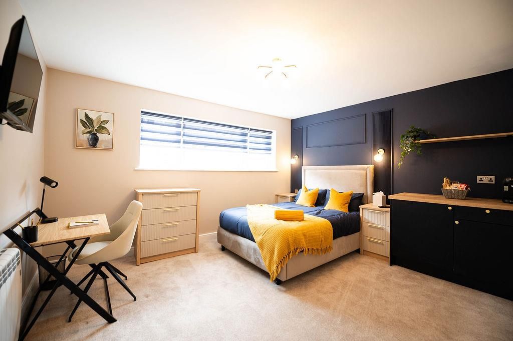 Property photo 1 of 19 Thebay_Room2-10.Jpg