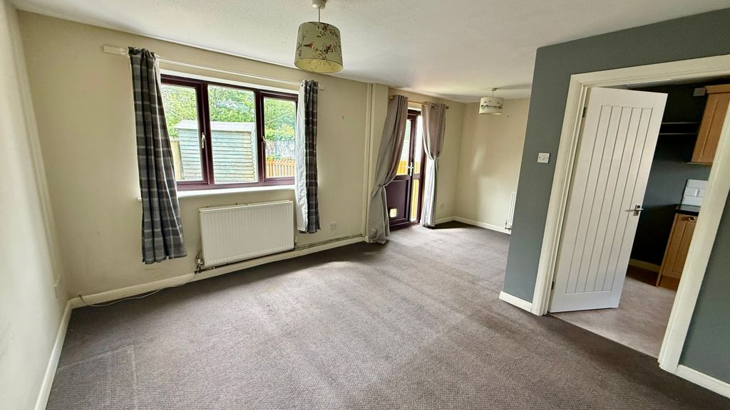 Property photo 2 of 11 Img_3153