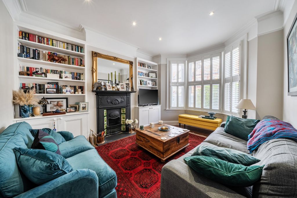 Property photo 3 of 15 Picture No. 02