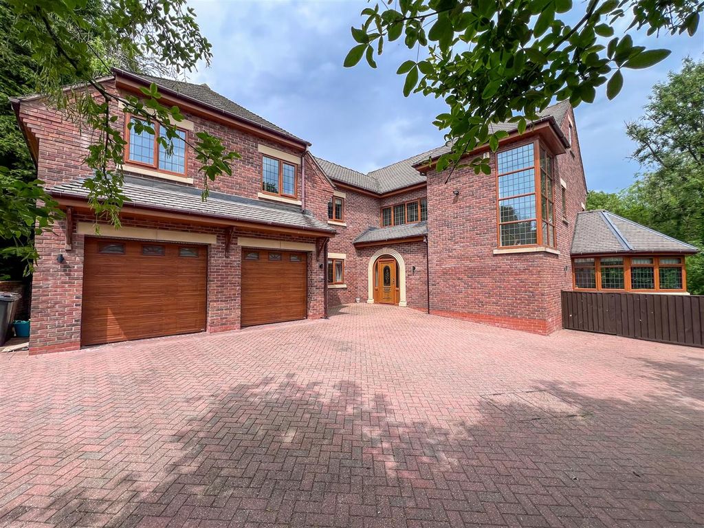 Property photo 1 of 47 Frontage