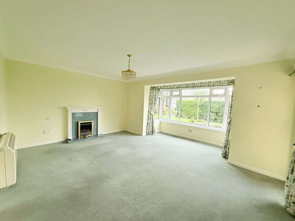 Property photo 3 of 21