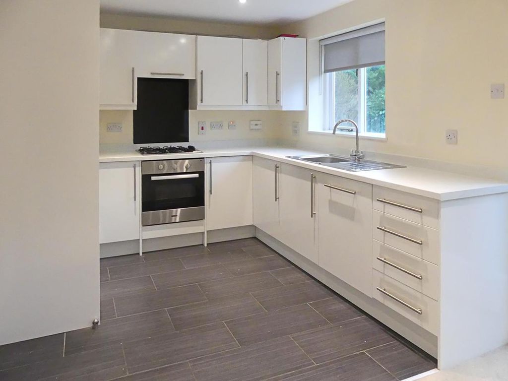 Property photo 2 of 14 Kitchen.Jpg