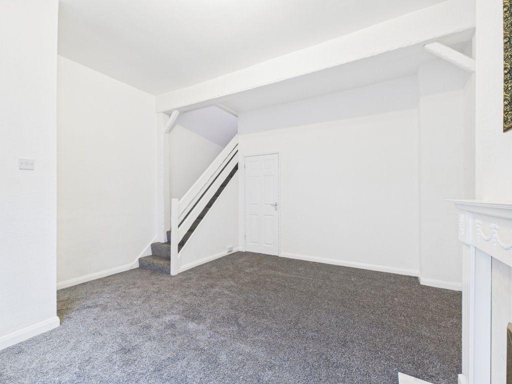 Property photo 3 of 8 4411296