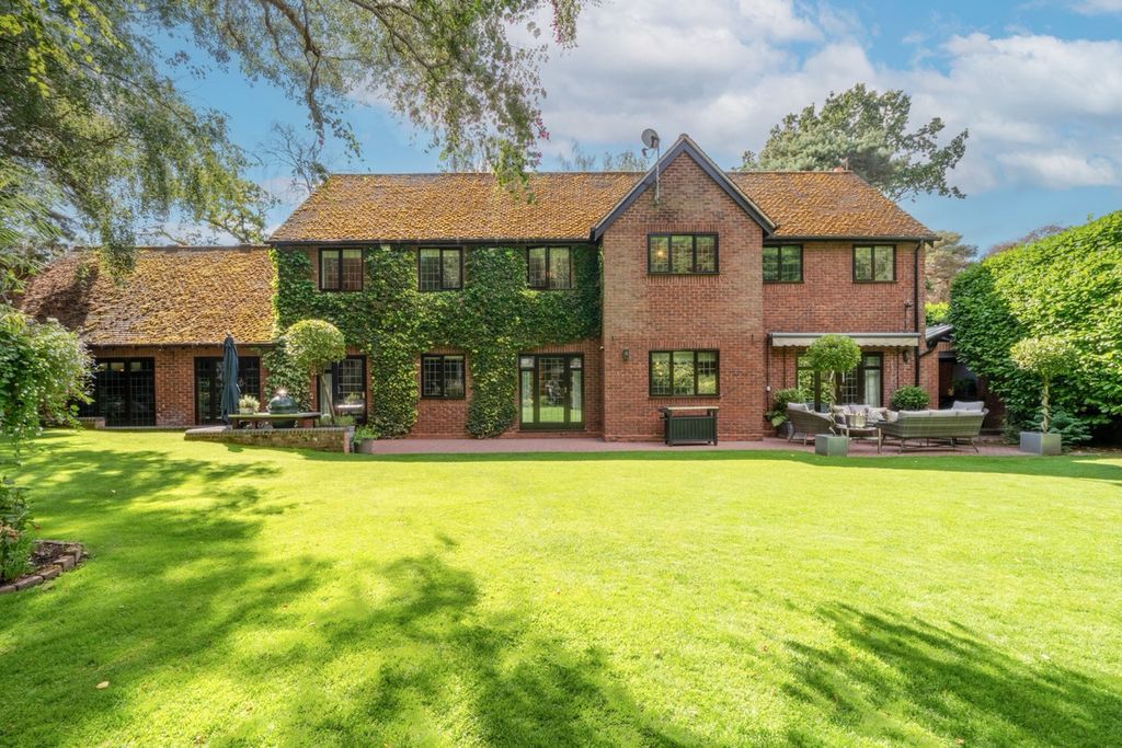 Property photo 1 of 50