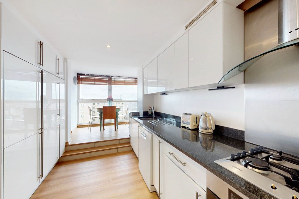 Property photo 3 of 12 Picture No. 06