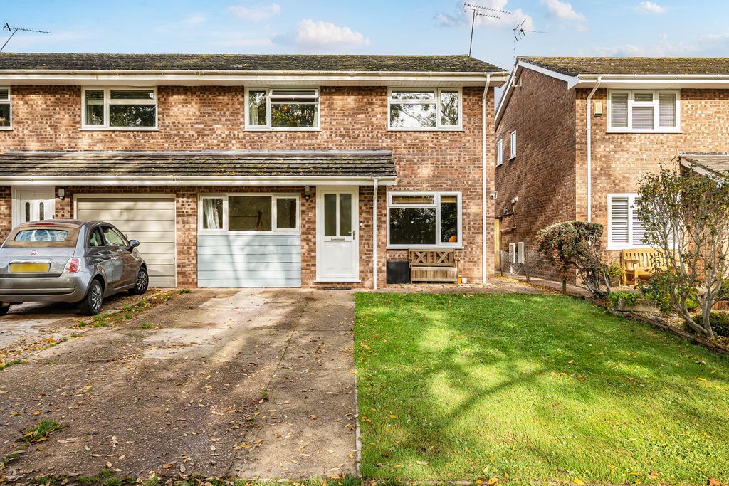 Property photo 1 of 24 .