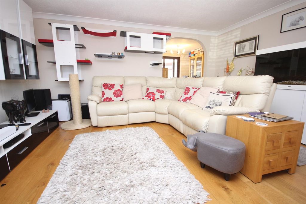 Property photo 2 of 17 Img_8731.Jpg