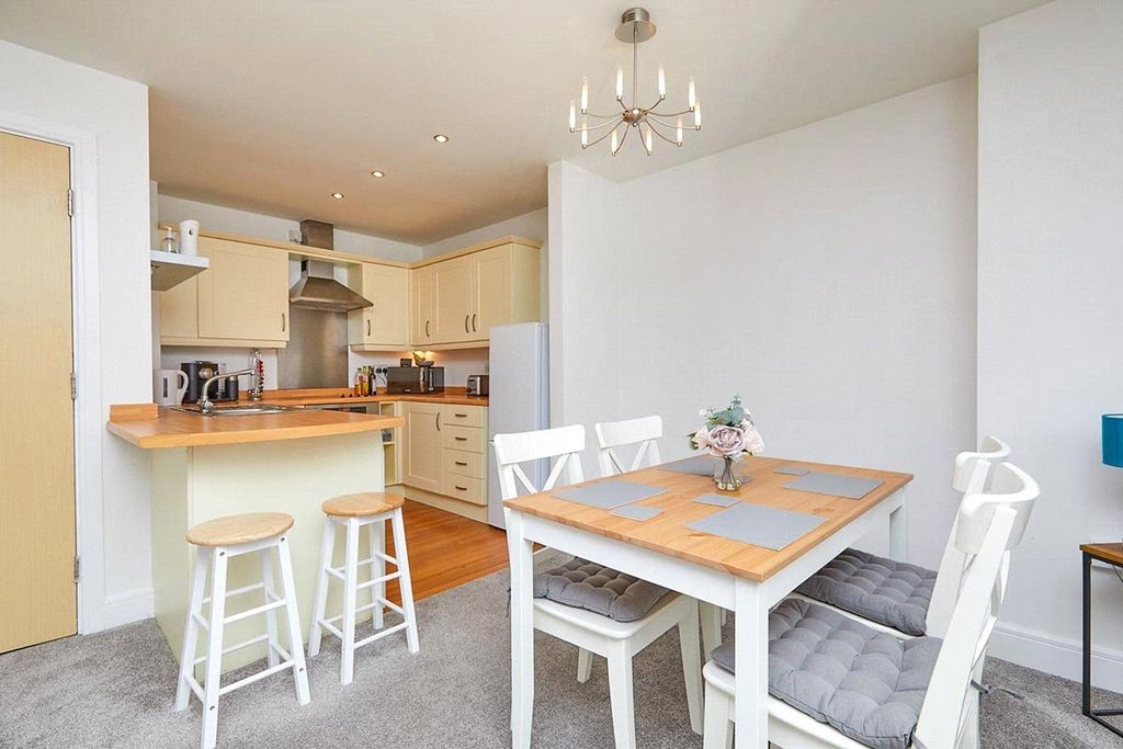 Property photo 2 of 9 Open Plan