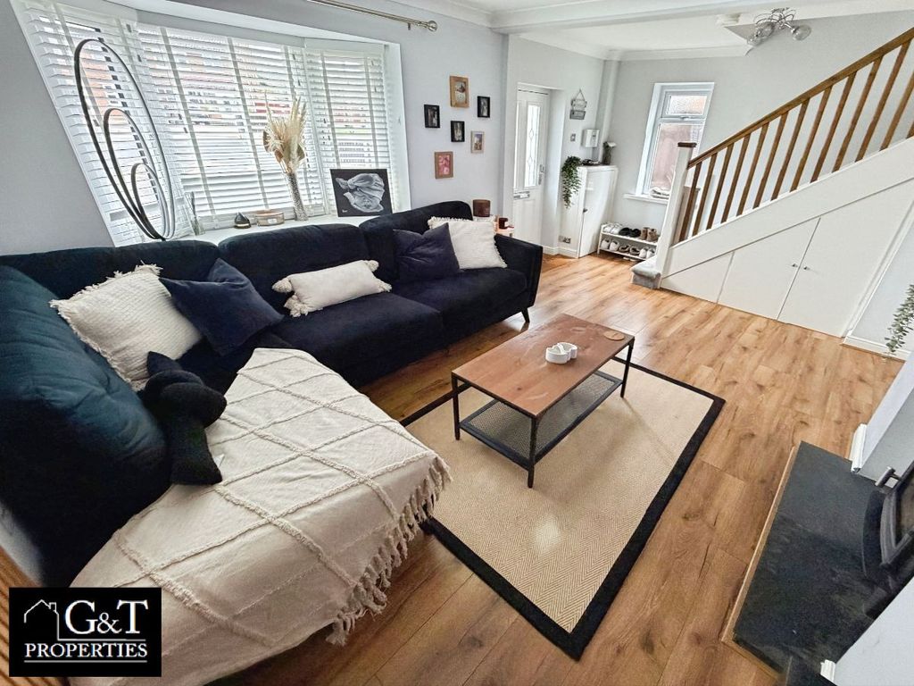 Property photo 2 of 17 Reception Room