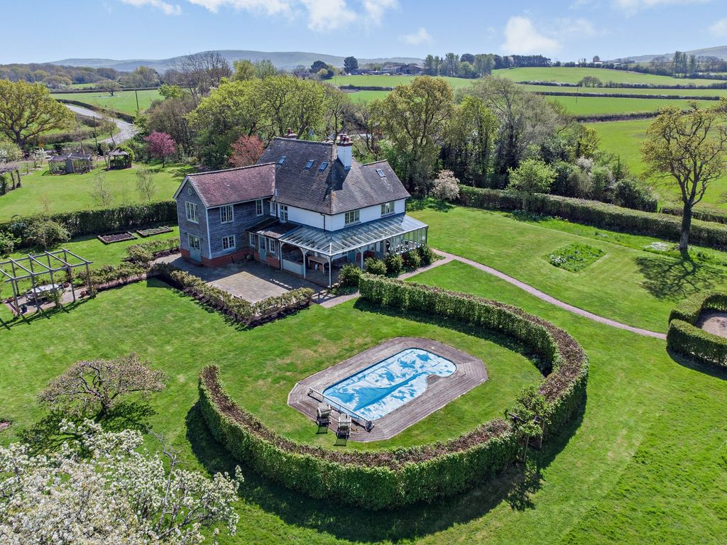 Property photo 3 of 28 Aerial