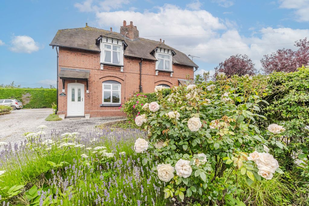Property photo 1 of 30