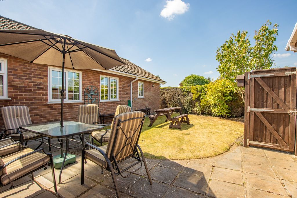 Property photo 2 of 31 4814184