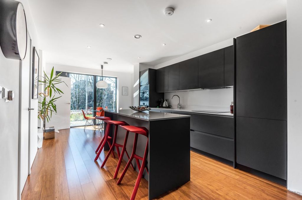 Property photo 2 of 14 701610 (4).Jpg