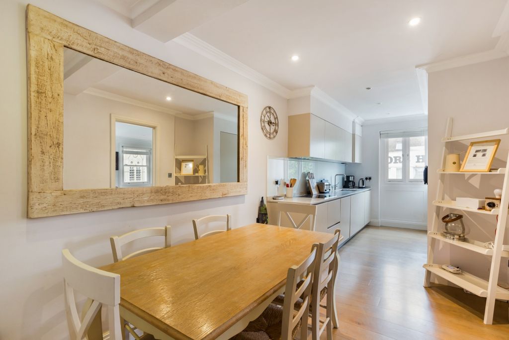 Property photo 3 of 8 78588_Flat 12, 39...