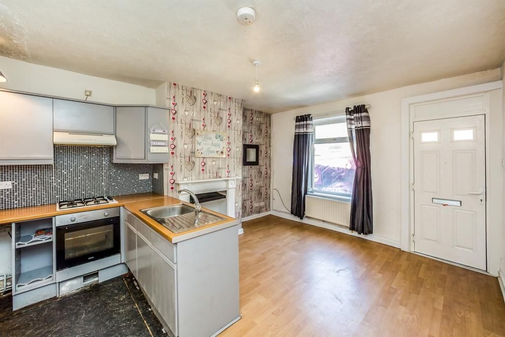 Property photo 3 of 12