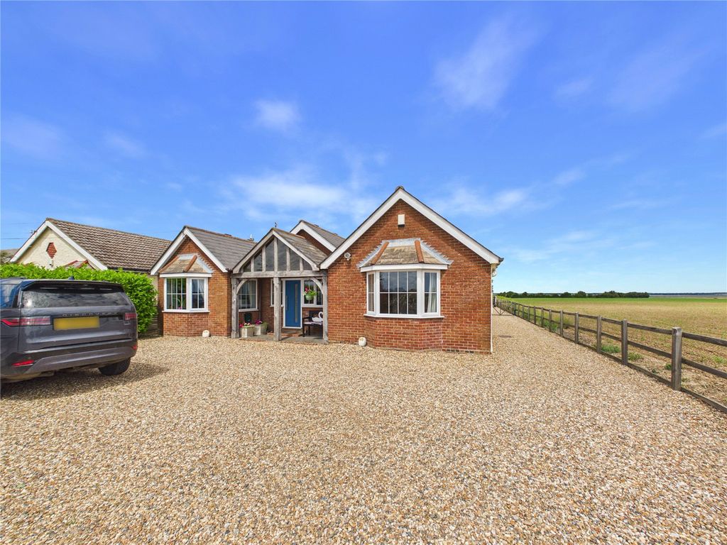 Property photo 1 of 46 Picture No. 12
