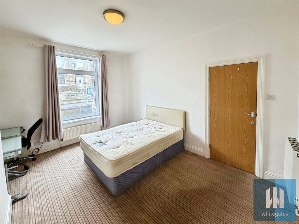 Property photo 3 of 23 Picture No. 25