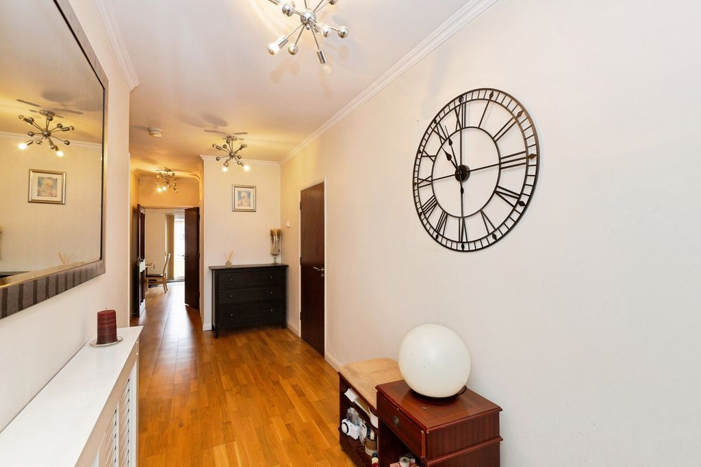 Property photo 3 of 21 Pbox-Img.Jpg